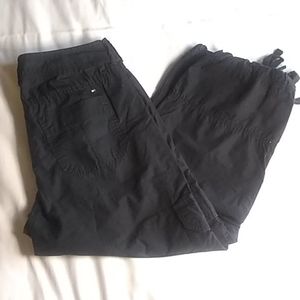 👖2/10 Tommy Hilfiger Capri's